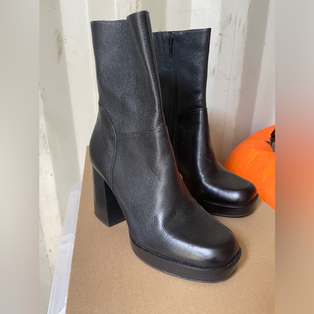 Black boots